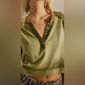 We The Free Eyes Closed Henley size small